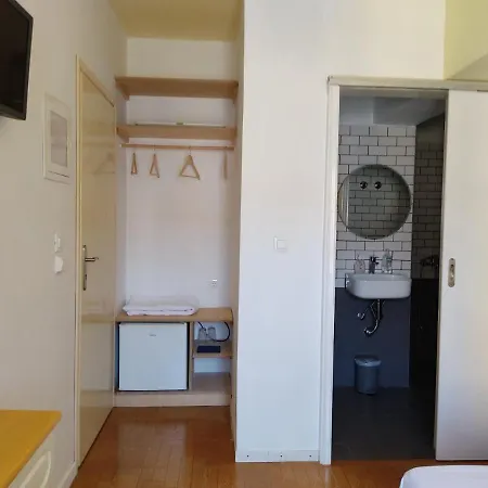 Anastasia Guest house *
